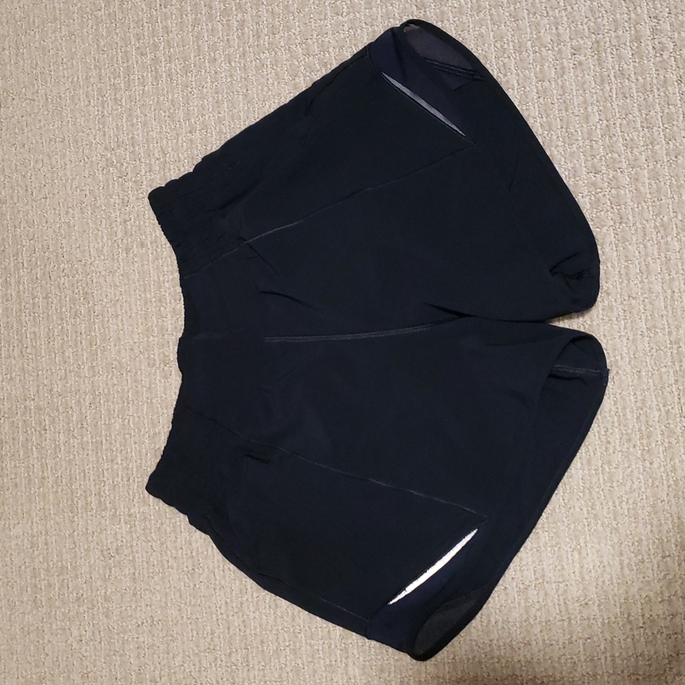 Lululemon Hotty Hot High Rise Shorts 4"